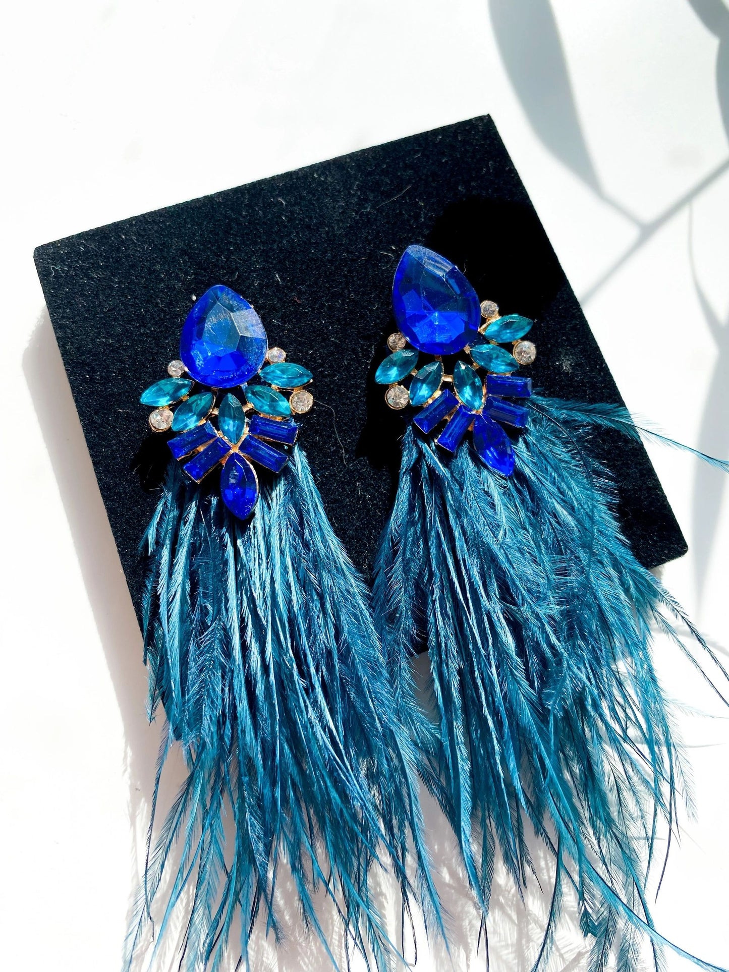 MIDNIGHT RANDEZVOUS earrings