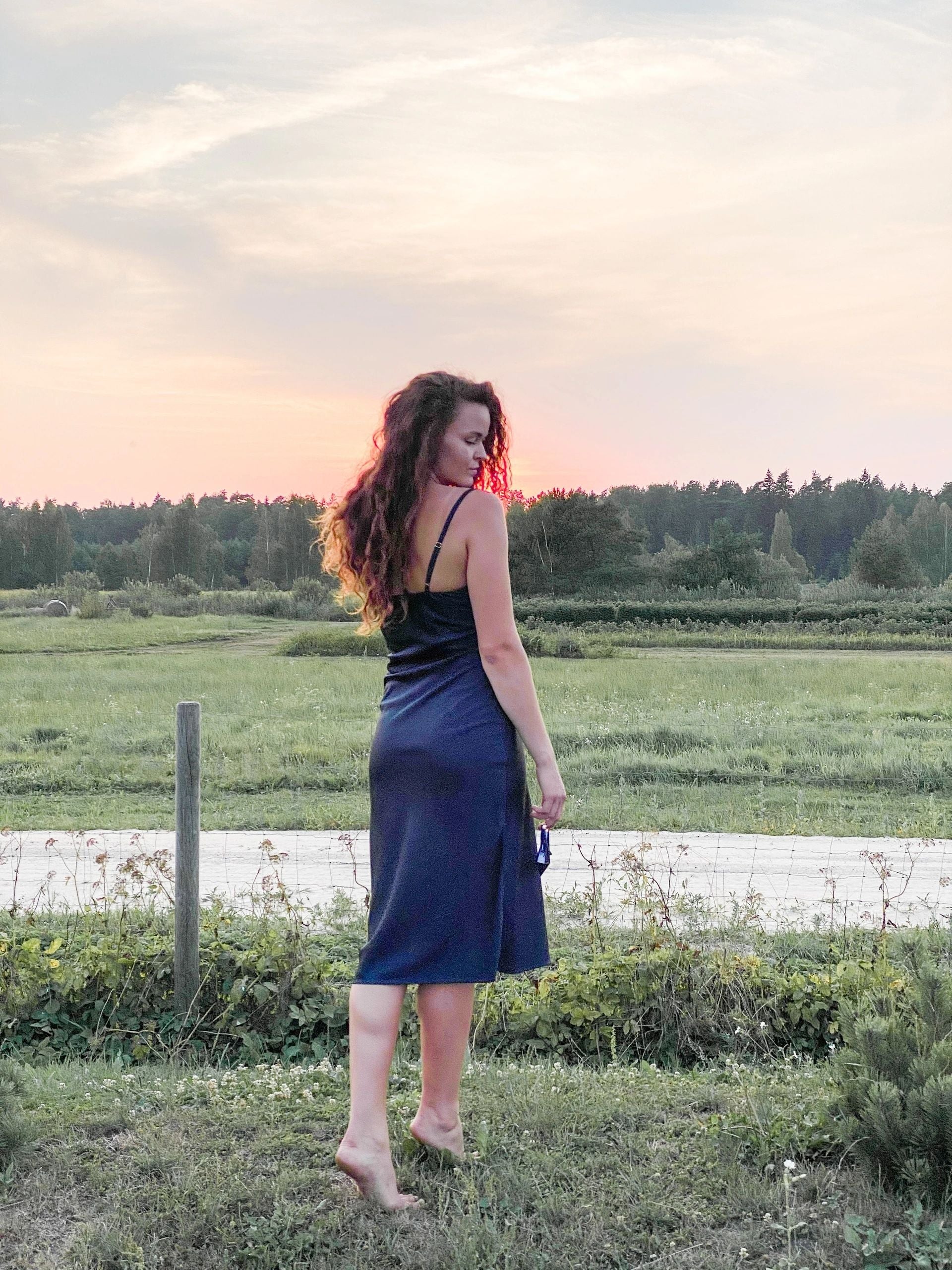 MIDNIGHT RANDEZVOUS slip dress